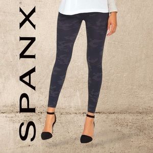SPANX Look At Me Now Leggings- BLACK CAMO